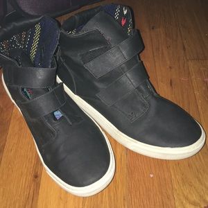 Blowtish Malibu Shoe